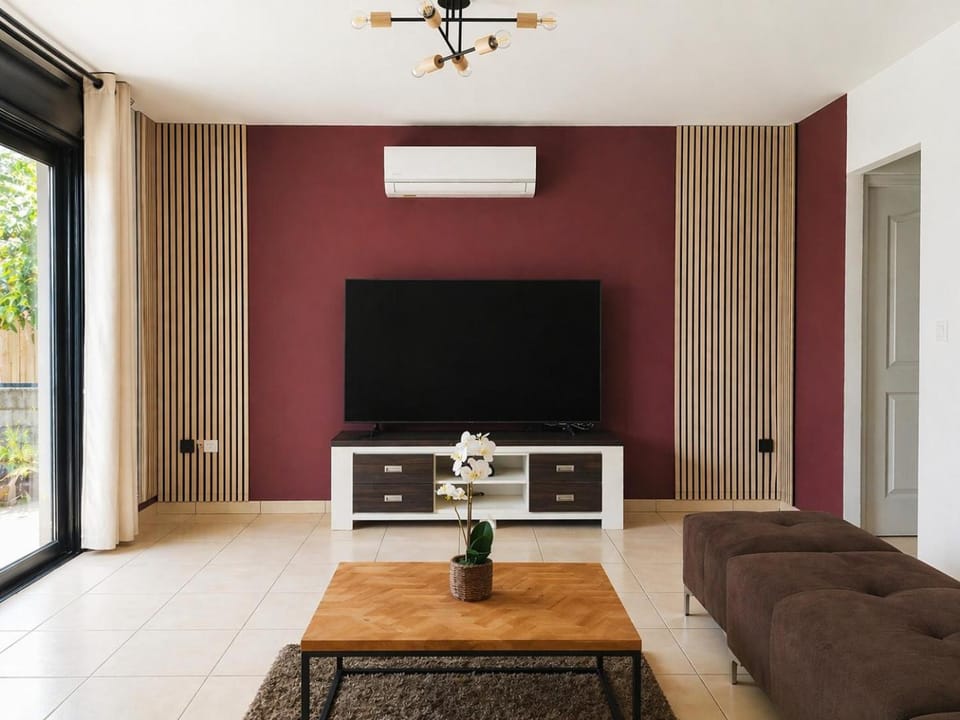 Living room, Garden view
