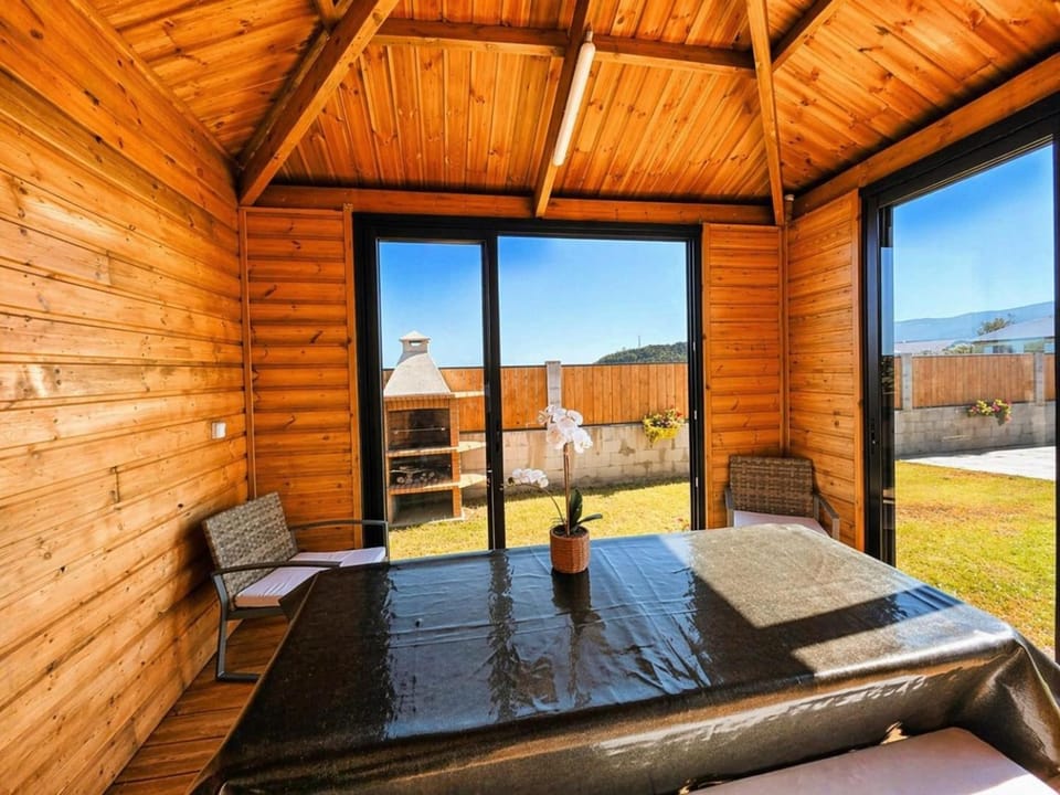 Balcony/Terrace, Garden view, Mountain view