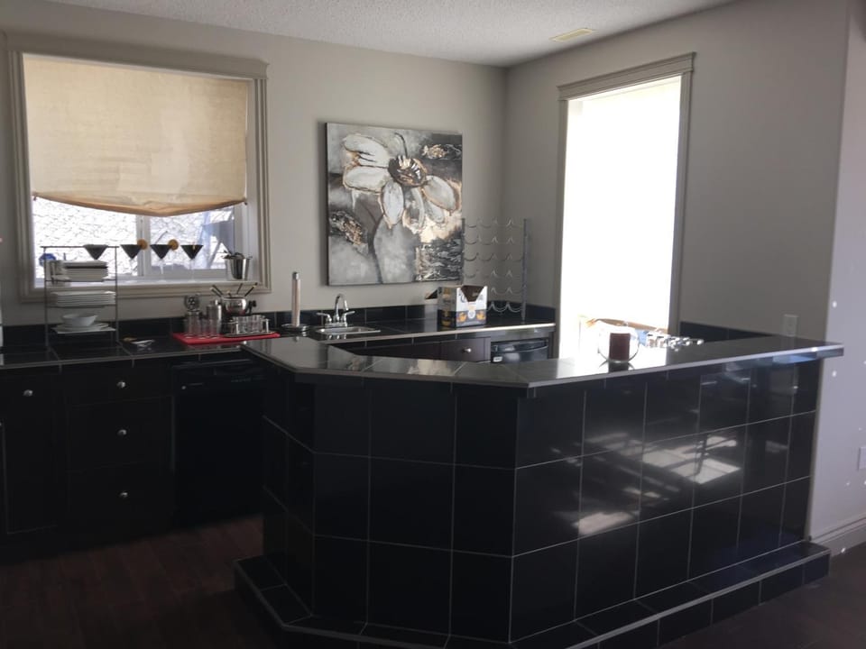 Kitchen or kitchenette, Lounge or bar, kitchen, kitchen