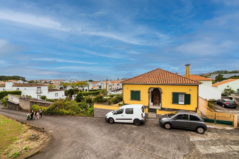 Neighbourhood, Street view