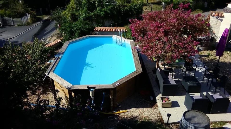 Swimming pool, Swimming pool