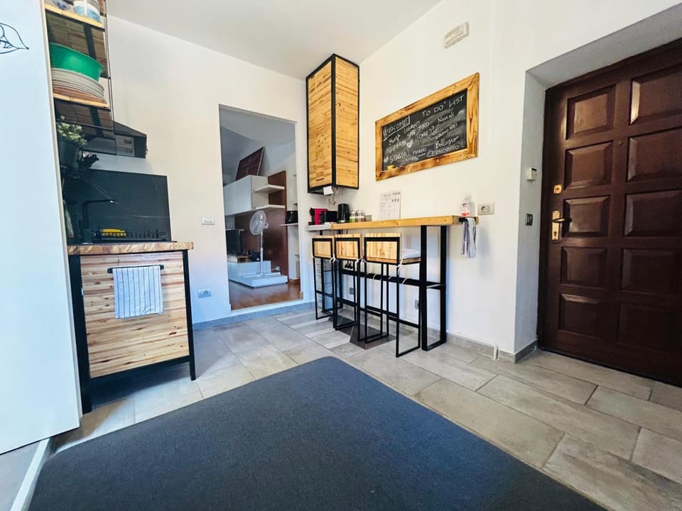 Kitchen or kitchenette, Dining area, oven, pet friendly