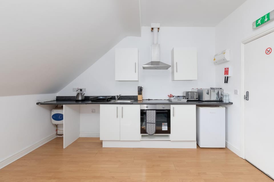 Coffee/tea facilities, Kitchen or kitchenette, minibar, pet friendly, stove, toaster