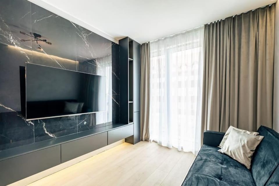 Communal lounge/ TV room, TV and multimedia, Living room, Seating area
