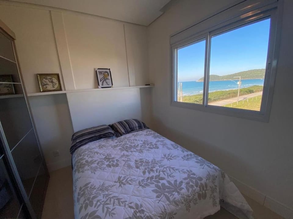 cód 20 - Apartamento frente mar com vista Apartment in Florianopolis
