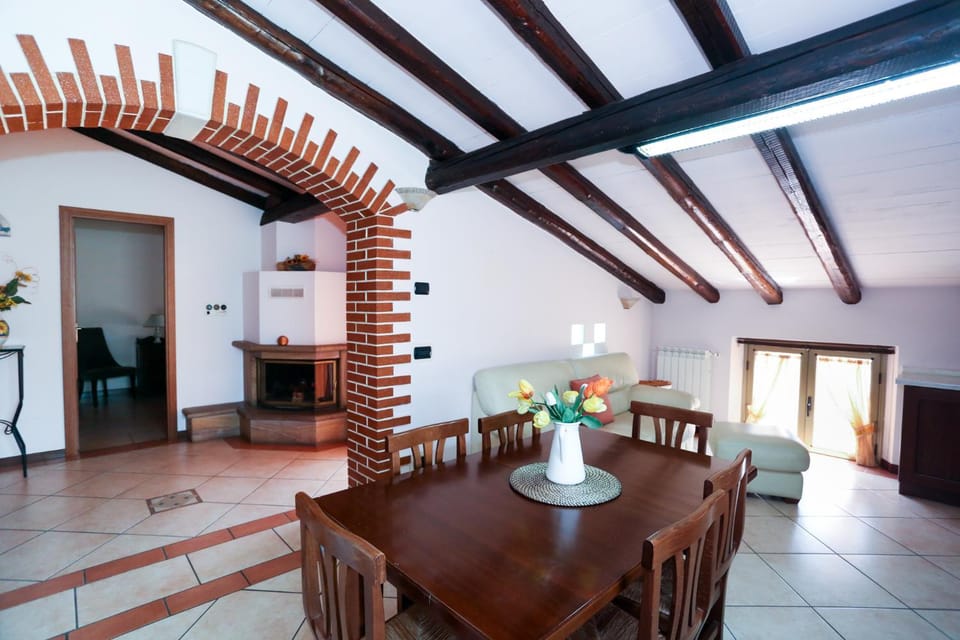 Coffee/tea facilities, Balcony/Terrace, Kitchen or kitchenette, Living room, Photo of the whole room, Dining area