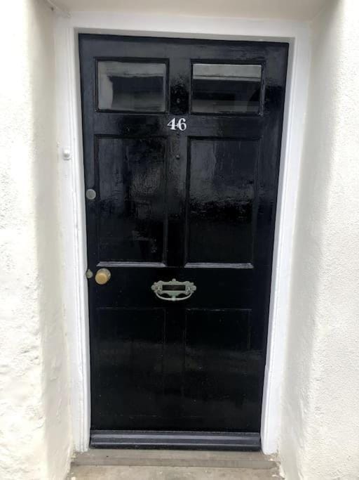 Lyme Clifftop Hideaway Apartment in Lyme Regis