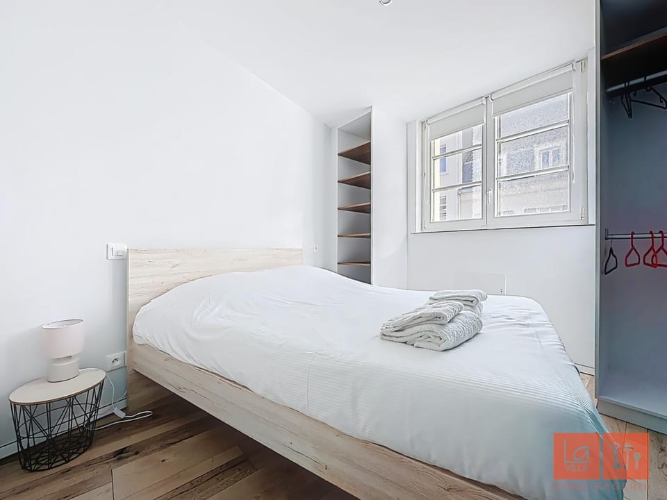 Bedroom, heating