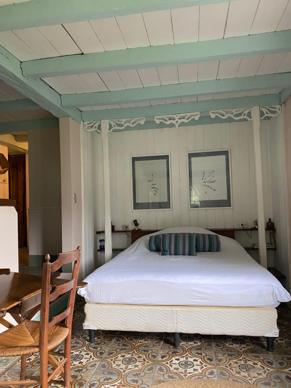 Bed, Photo of the whole room
