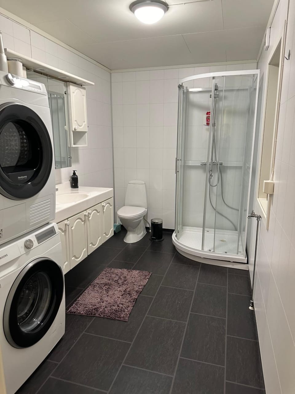 Vardø accommodation - white house Apartment in Troms Og Finnmark