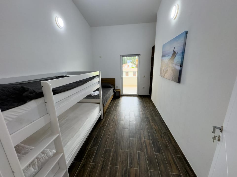 Bed, Photo of the whole room, Bedroom, bunk bed