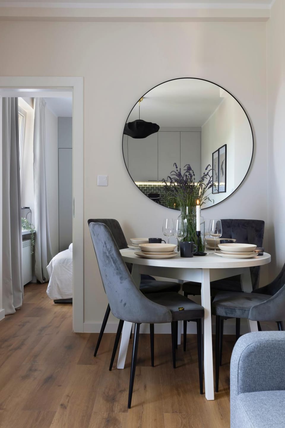 Bed, Living room, Seating area, Dining area, Bedroom