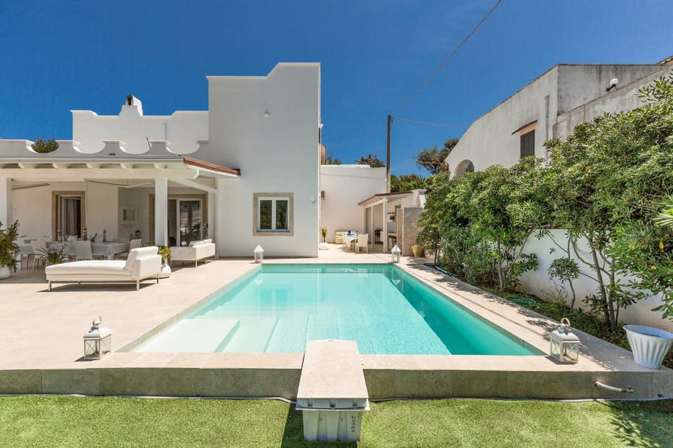 Property building, Patio, Swimming pool