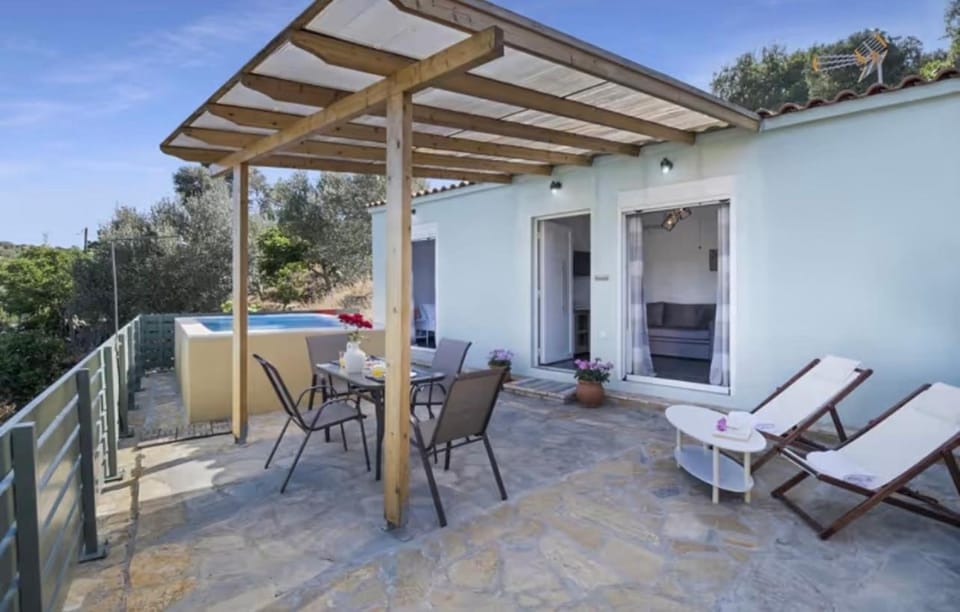 Villa Amaryllis Villa in Peloponnese, Western Greece and the Ionian