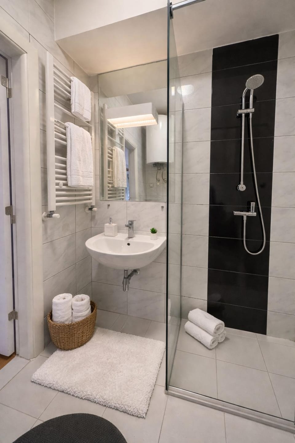 Shower, Bathroom, Bath, towels