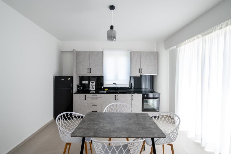 Ennea suites- Dark suite Apartment in Peloponnese, Western Greece and the Ionian