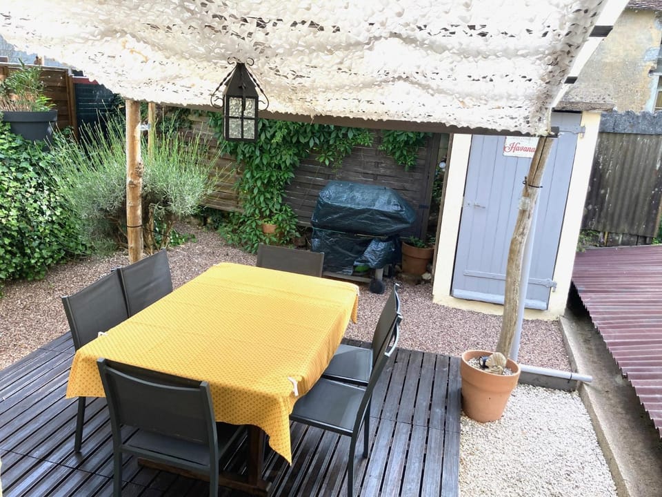 Château Guédelon 8 min Linge inclus House in Centre-Val de Loire