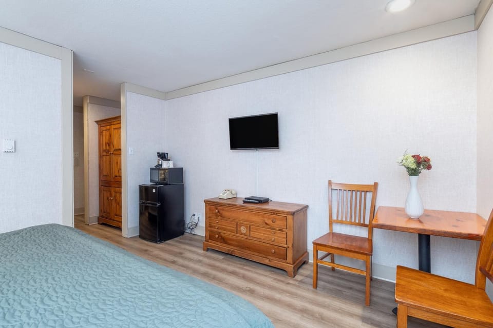 Mountainside Inn 201 by Alpine Lodging Telluride Hotel in Telluride