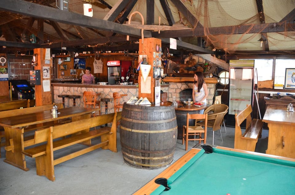 Restaurant/places to eat