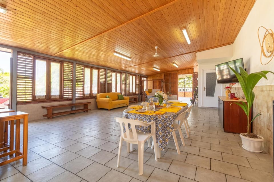 Property building, Living room