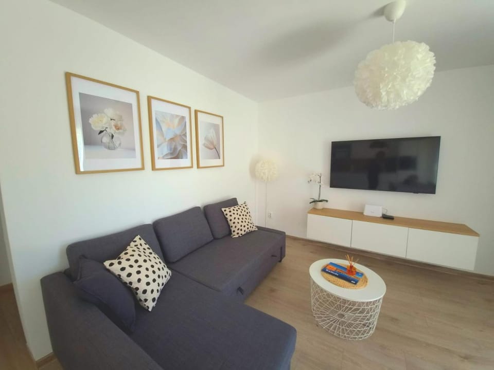 Rina Apartment- with barbecue and free parking Apartment in Šibenik-Knin County, Croatia