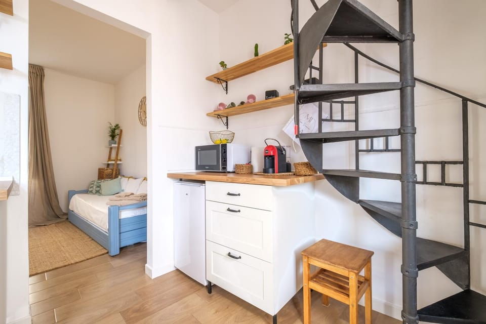 Property building, Living room
