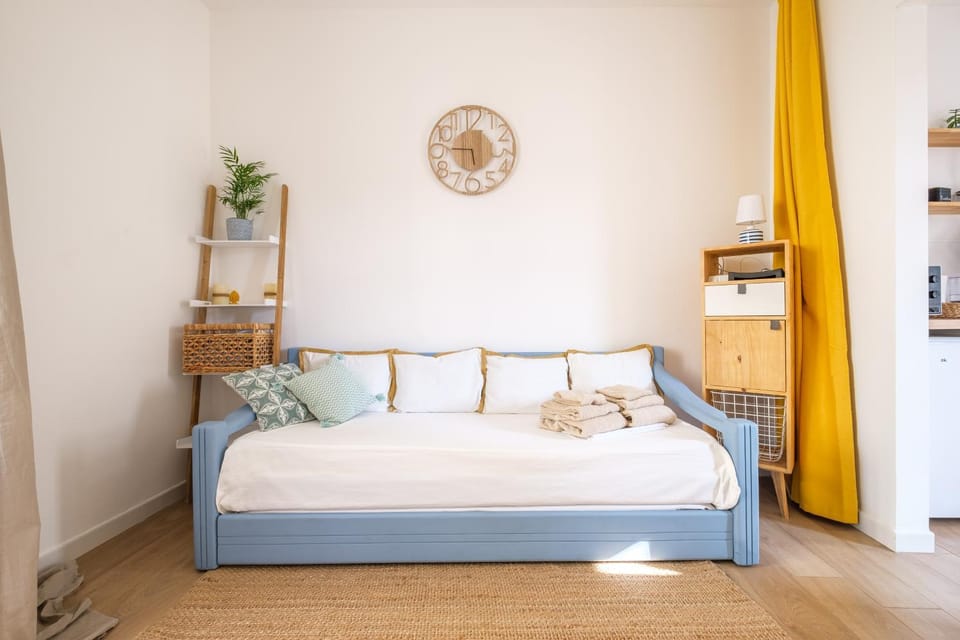 Living room, Bedroom