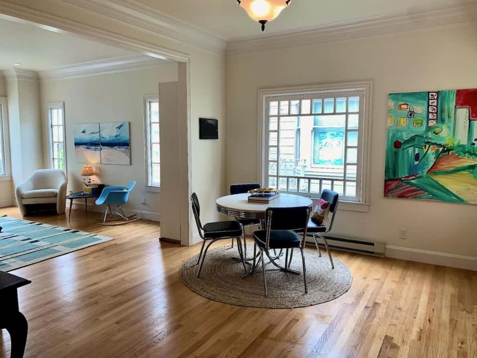 Gorgeous Apt High Atop Nob Hill House in San Francisco