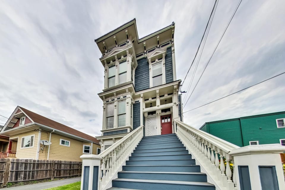 Property building, Facade/entrance