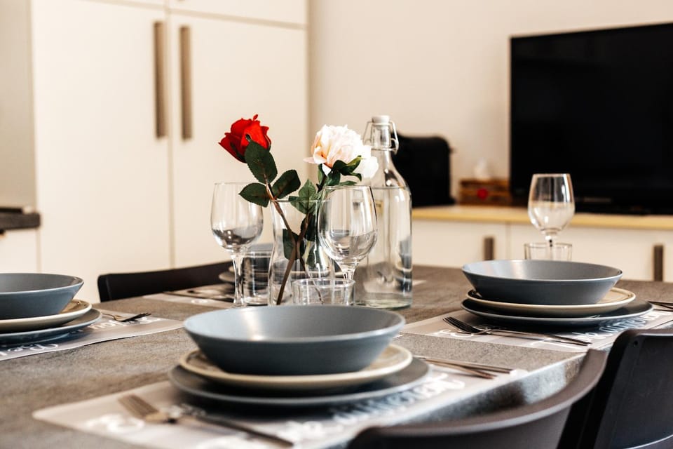 TV and multimedia, Dining area