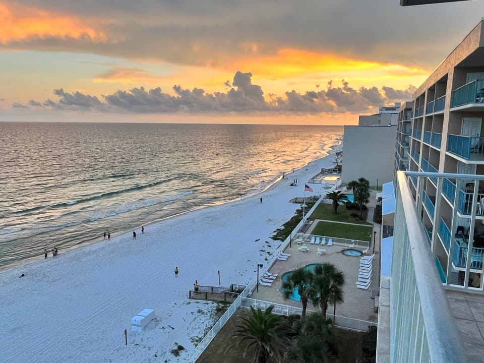 View (from property/room), Balcony/Terrace, Beach, Sunset