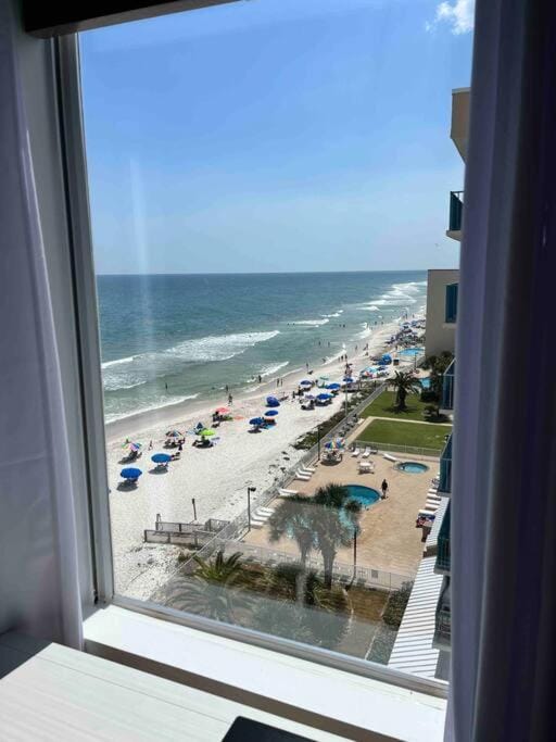 Bird's eye view, Beach, Sea view, Location