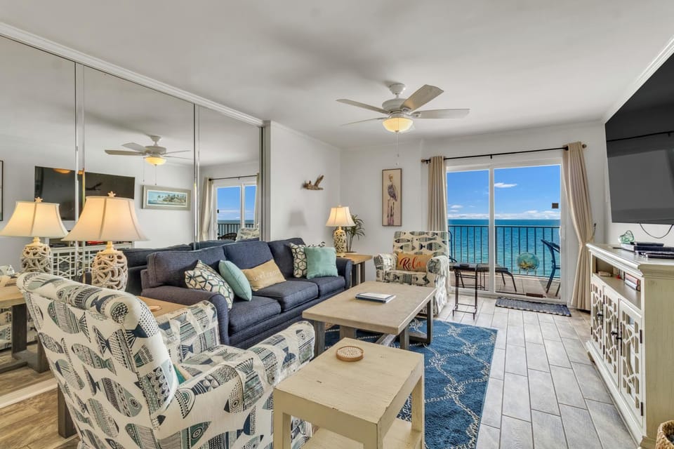 Ocean House 1806 Apartment in West Beach