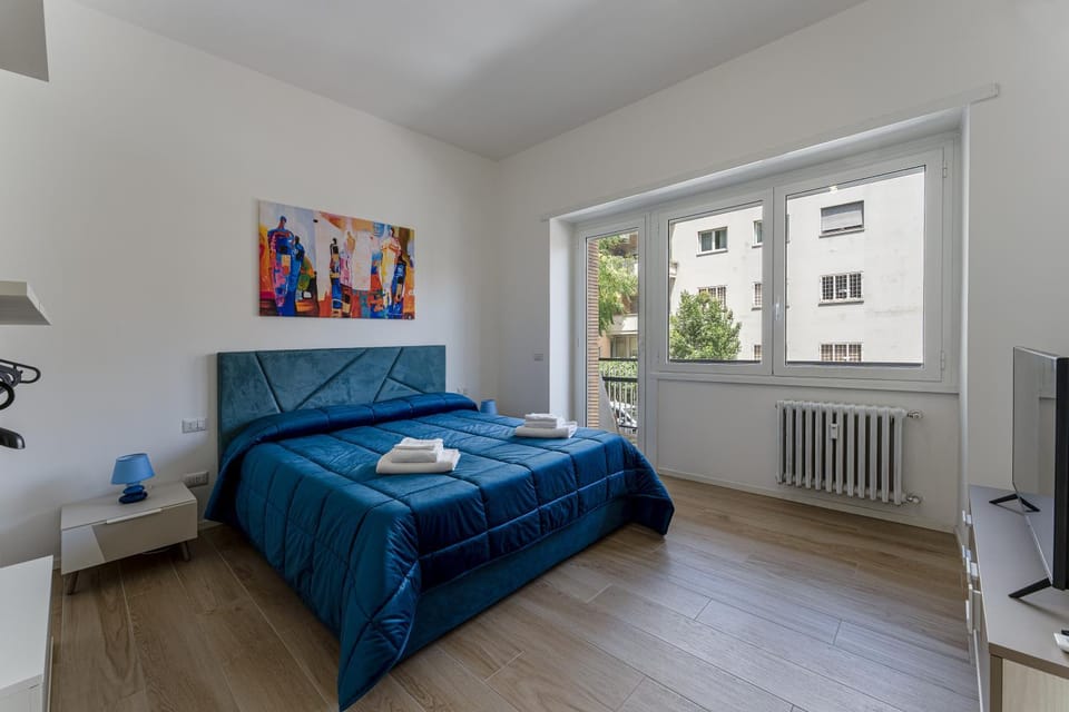 Bed, TV and multimedia, Photo of the whole room, Evening entertainment, Bedroom