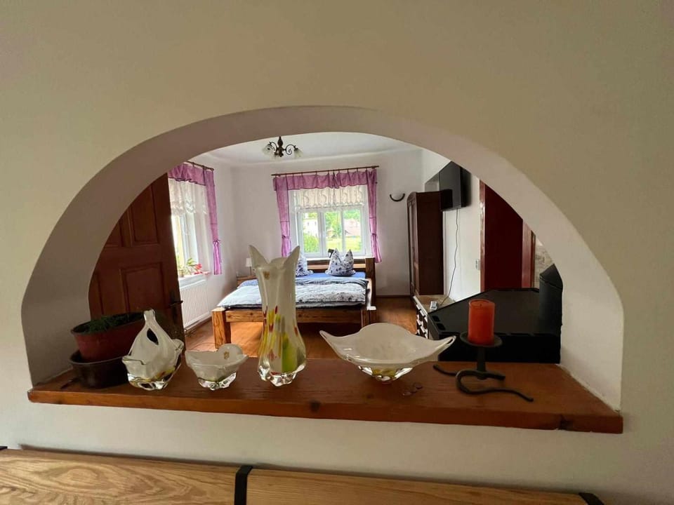Bedroom, kitchen