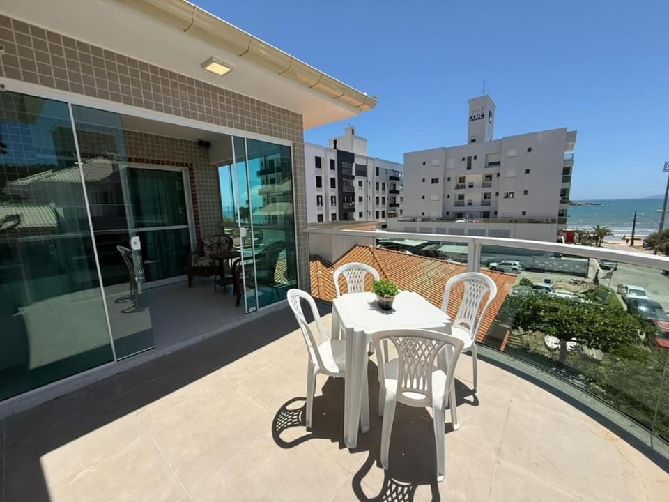 Cód 41 - Cobertura a 80 metros do mar Apartment in Florianopolis
