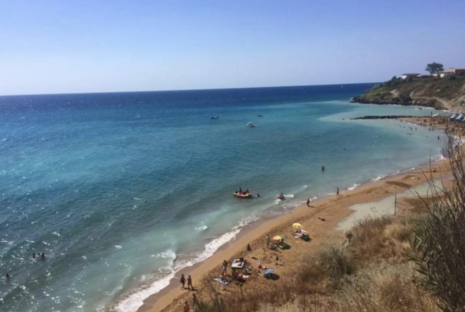 Campeggio 2 Mari Bed and Breakfast in Calabria