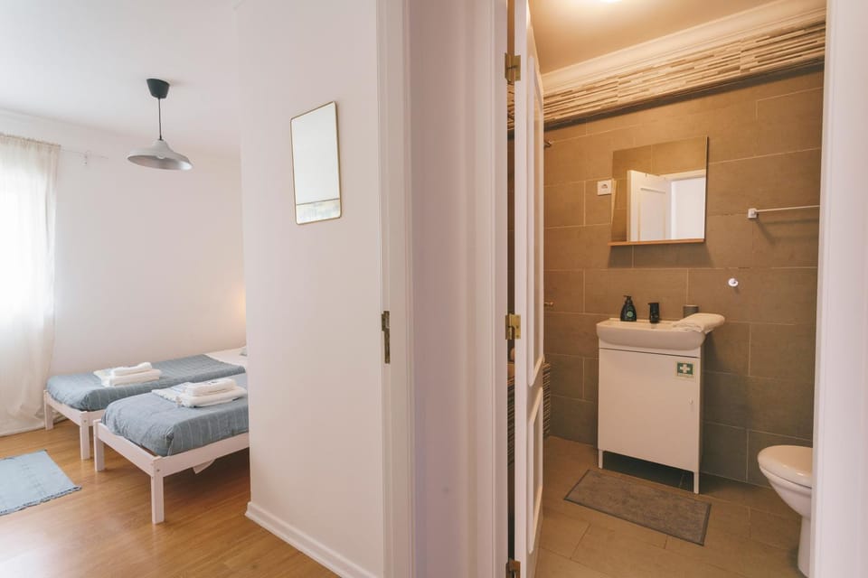 Toilet, Bed, Bathroom, Photo of the whole room, Bedroom, towels