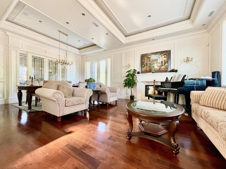 Living room, Seating area