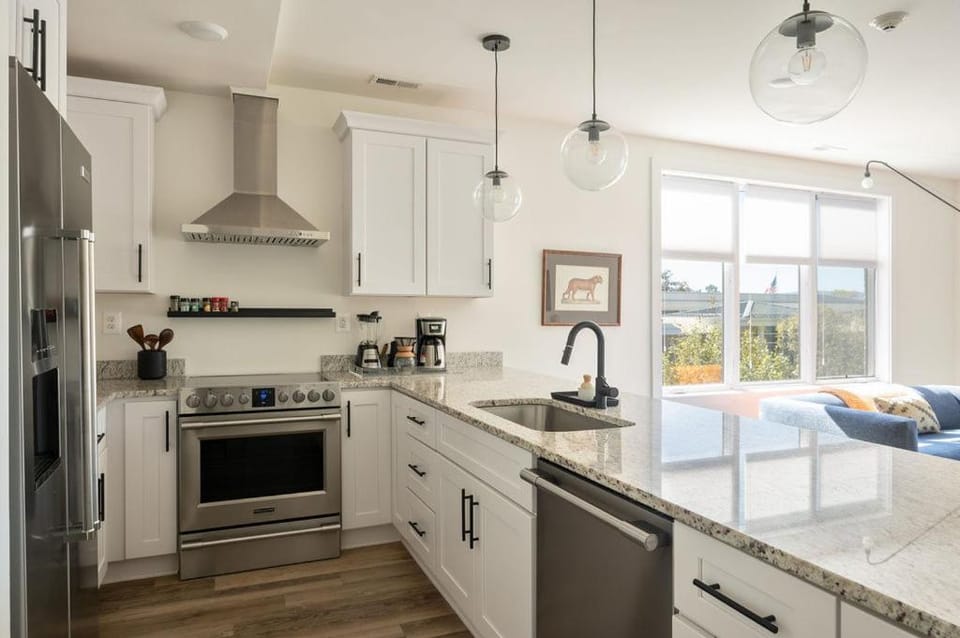 Piedmont Place Suite 303 Apartment in Shenandoah Valley