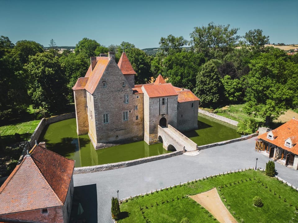 Property building, Spring, Day, Natural landscape, Bird's eye view, Landmark view, Location