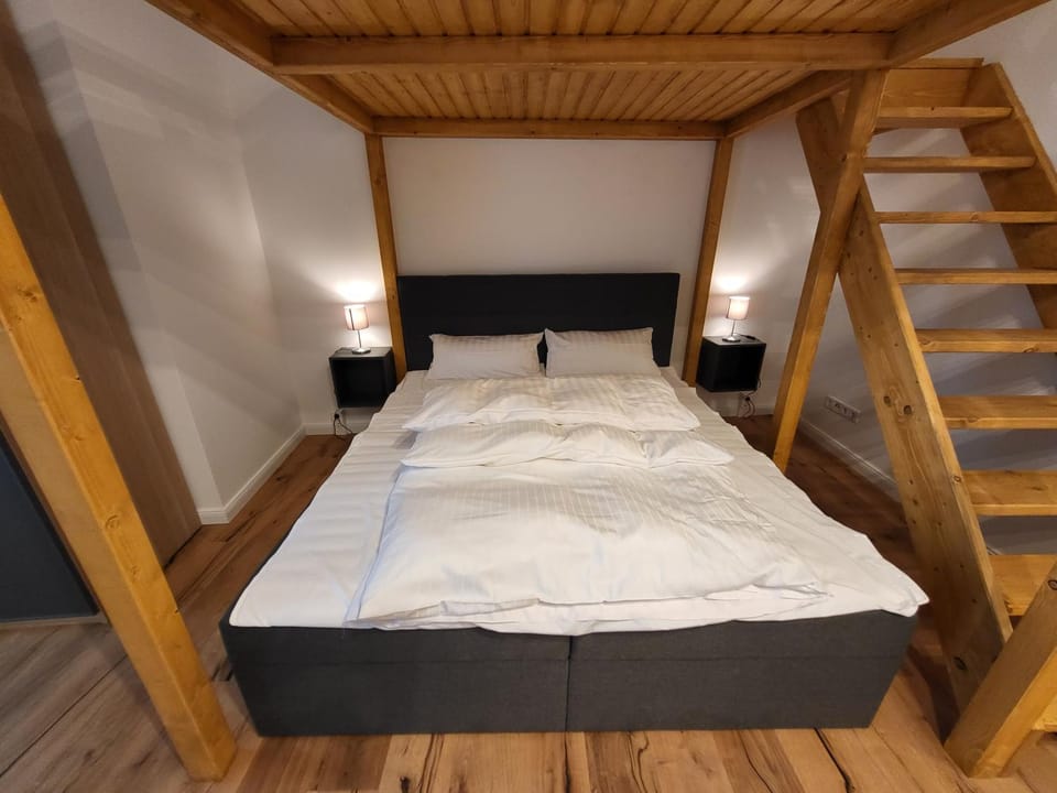Bed, Photo of the whole room, Bedroom, bunk bed