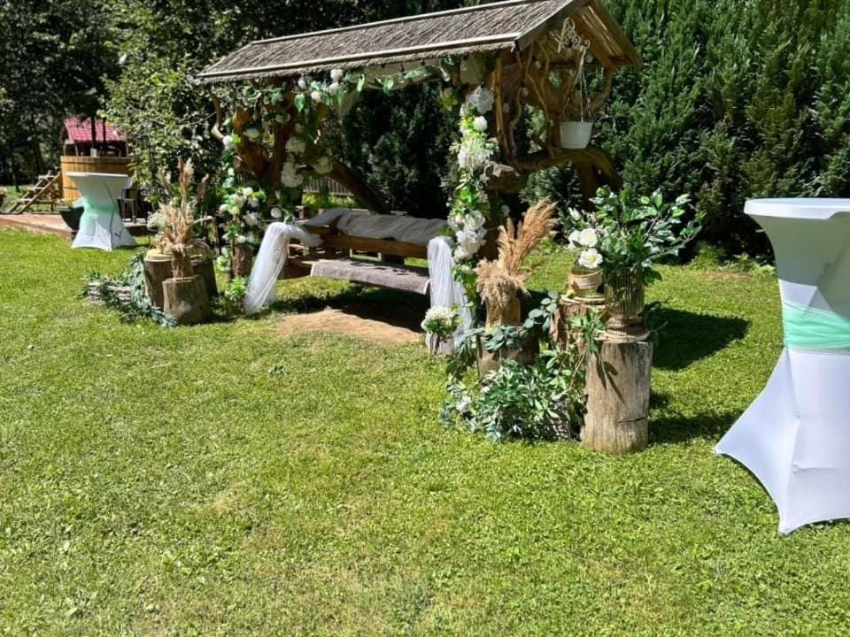 Di &D House Cheile Banitei Chalet in Romania