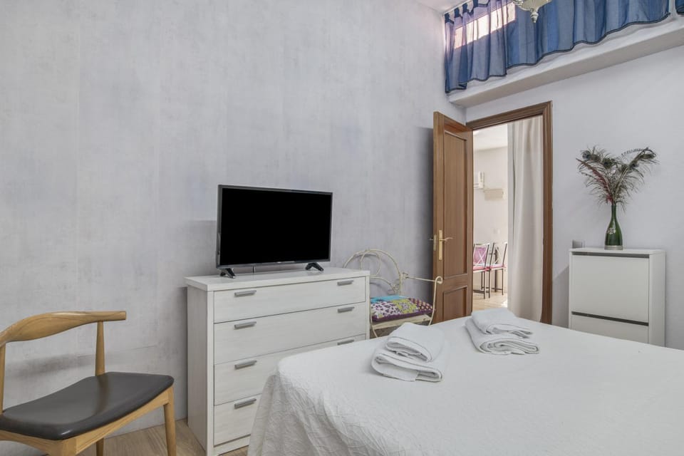 Living room, Bedroom