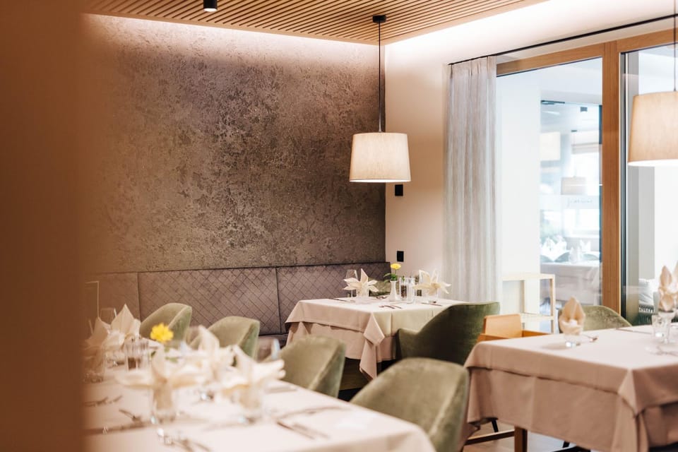 Restaurant/places to eat, Food and drinks, Breakfast, Dinner