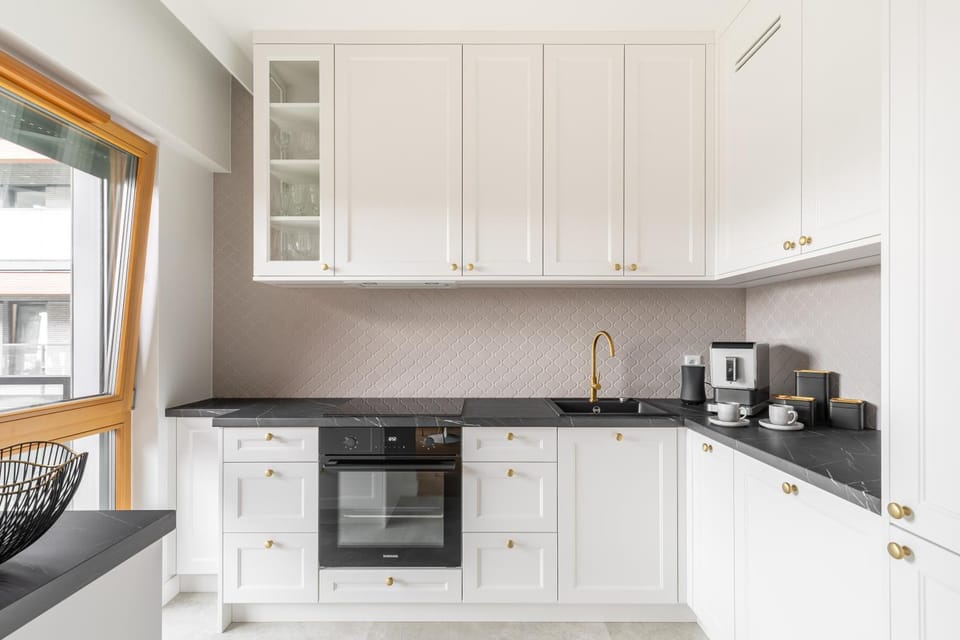 Coffee/tea facilities, Kitchen or kitchenette, dishwasher, stove