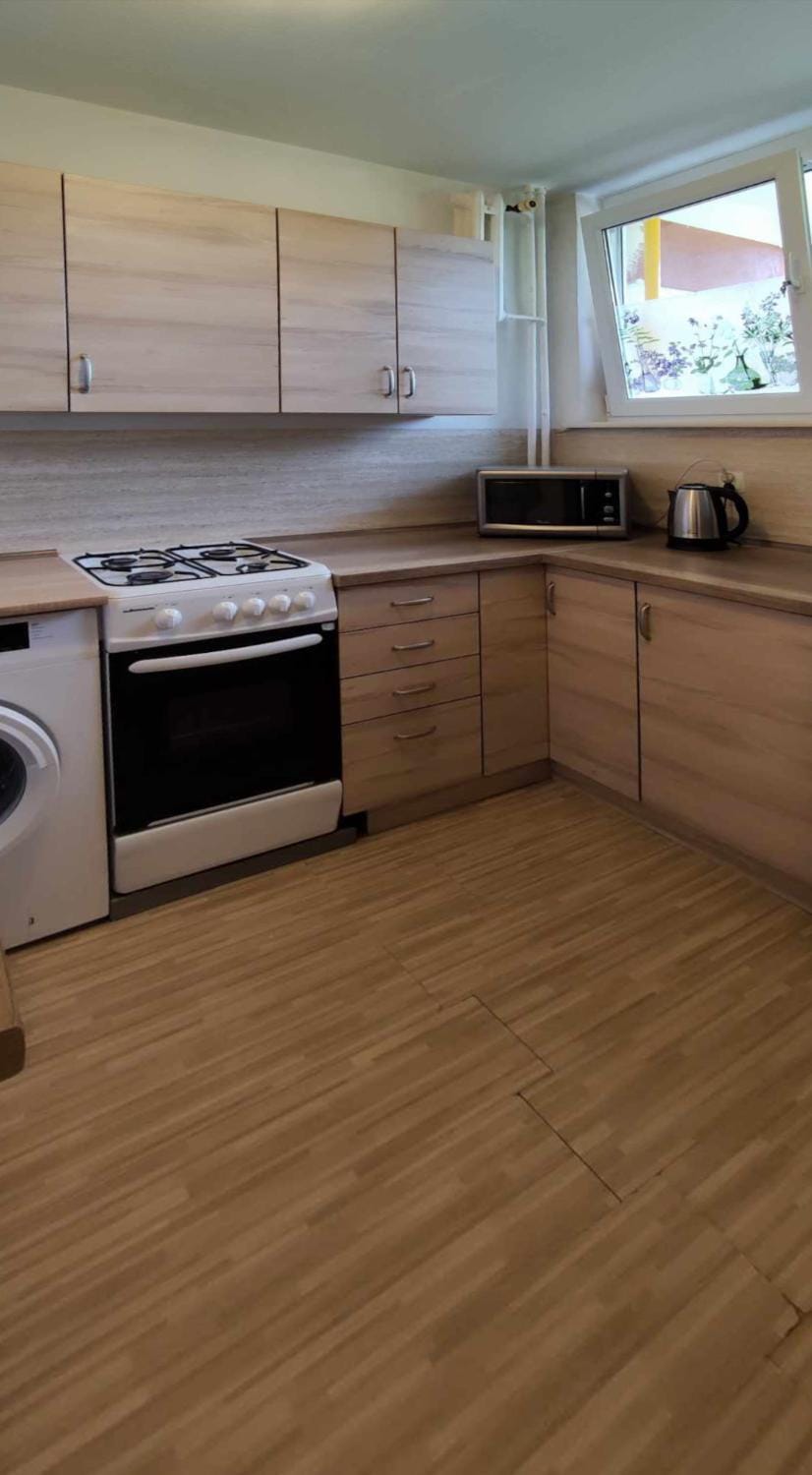 minibar, kitchen