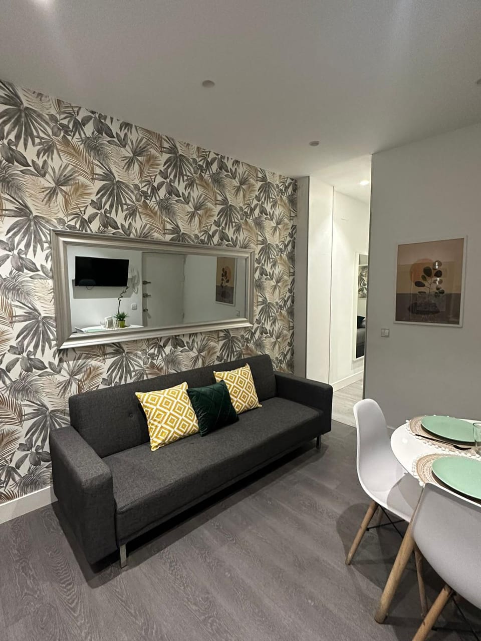 Living room, Dining area