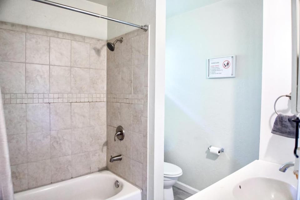 1BR Apt 5 mins Devon Park Monthly 15 Off #TB House in Oklahoma City