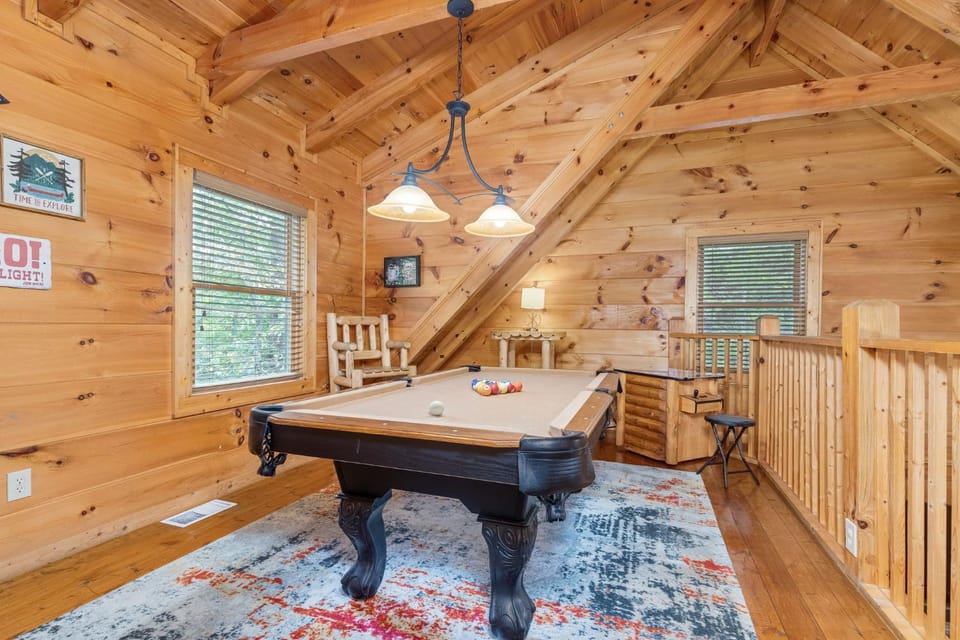 Billiard, Game Room